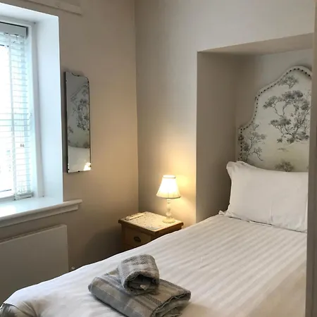 Netherdene Country House Bed & Breakfast-2