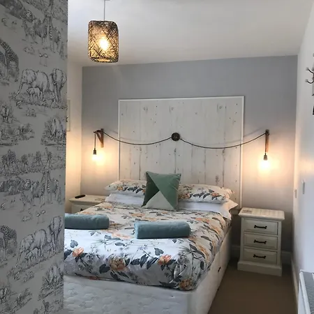 Netherdene Country House Bed & Breakfast-3